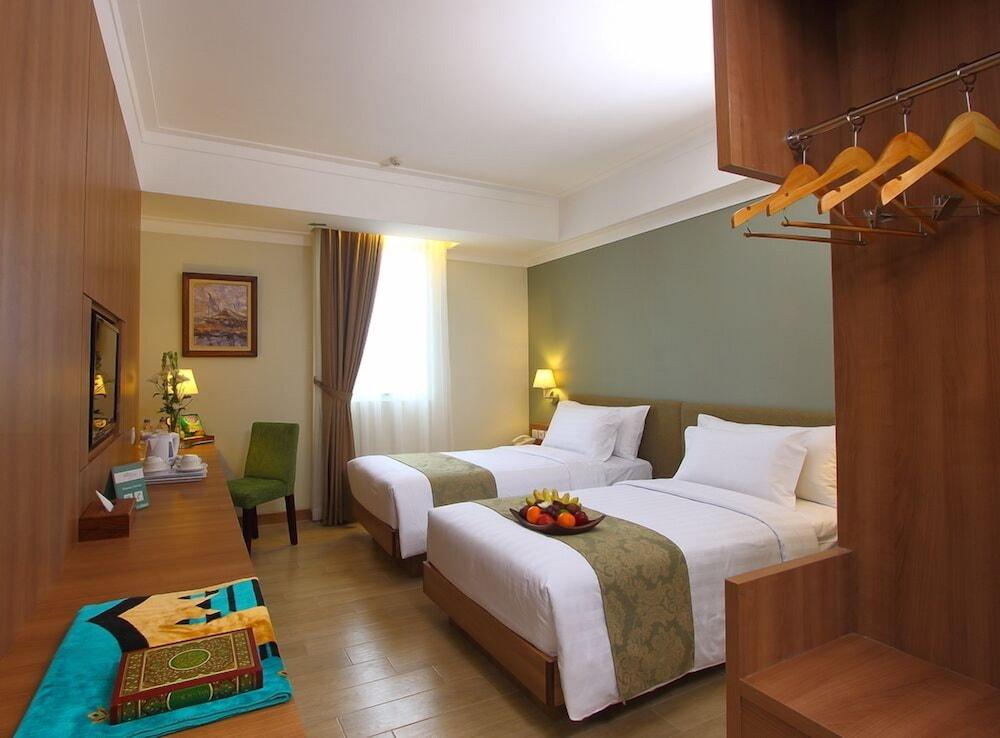 Aziza Syariah Hotel Solo By Horison Exteriör bild